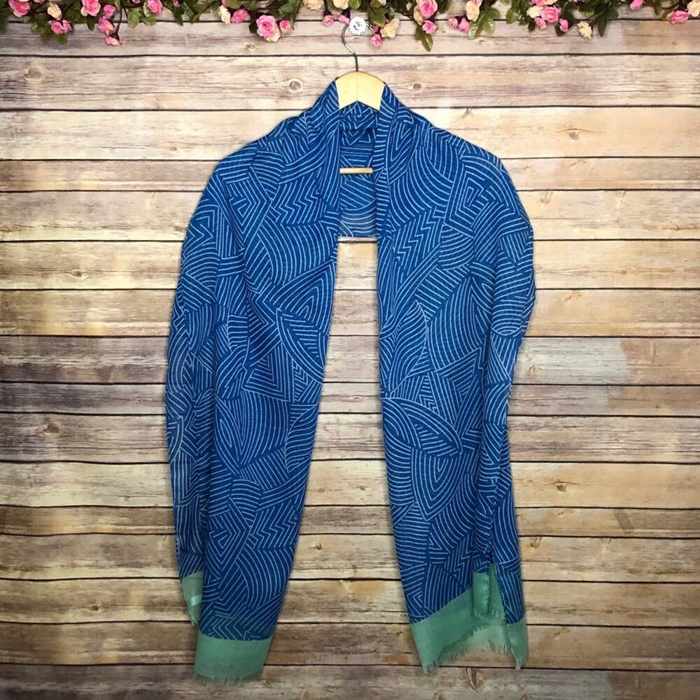 🌷5 for $25 Lands’ End Printed Scarf